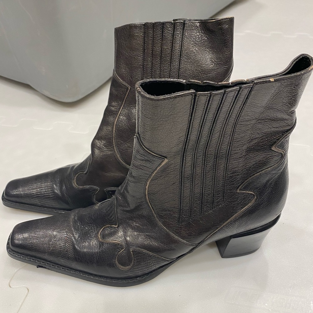 Ankle boots